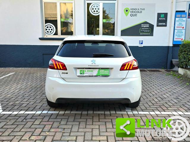 PEUGEOT 308 usata, con Autoradio