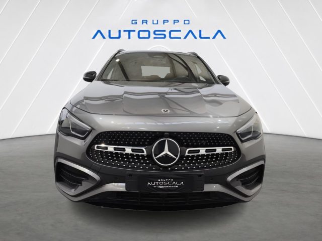 MERCEDES-BENZ GLA 200 usata, con Airbag