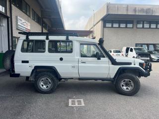 TOYOTA Land Cruiser usata 3