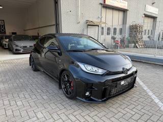 TOYOTA Yaris usata, con Alzacristalli elettrici