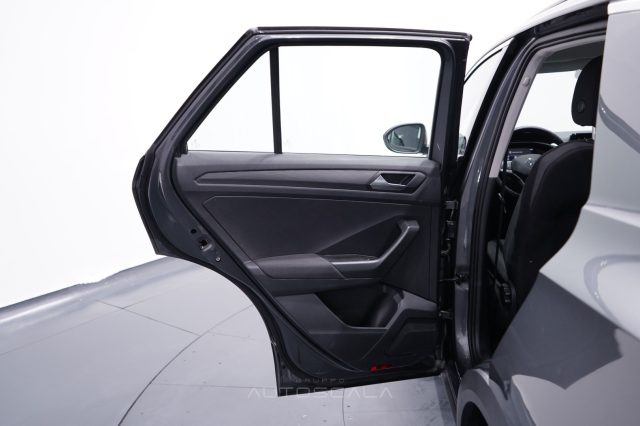VOLKSWAGEN T-Roc usata, con Airbag testa
