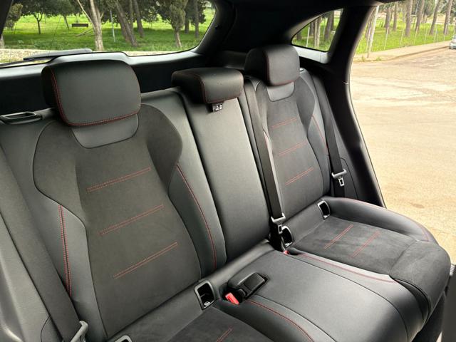 MERCEDES-BENZ GLA 200 usata, con Volante in pelle