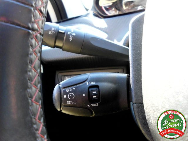 PEUGEOT 2008 usata, con Autoradio digitale
