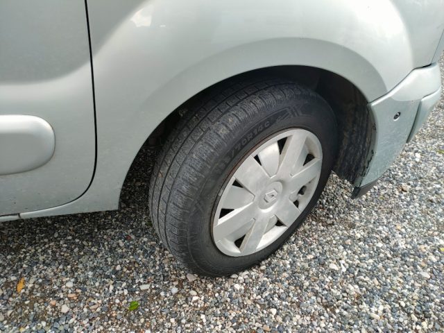 RENAULT Kangoo usata 16