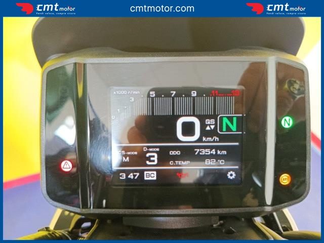 YAMAHA XSR 900 usata 4