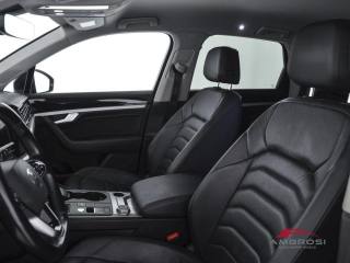 VOLKSWAGEN Touareg usata 8