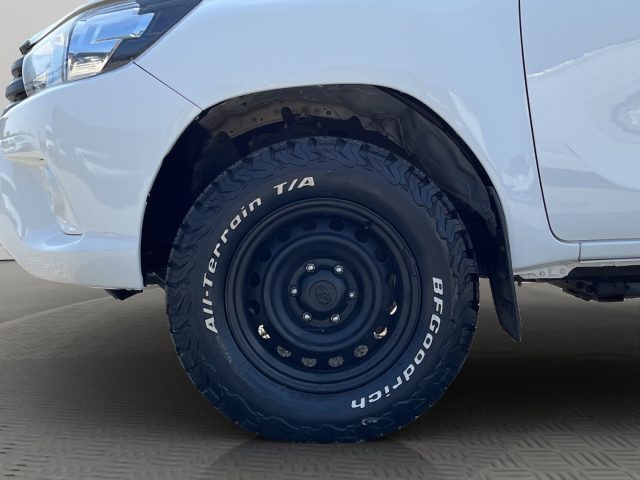 TOYOTA Hilux usata 15