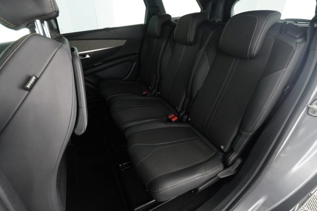 PEUGEOT 5008 usata 9
