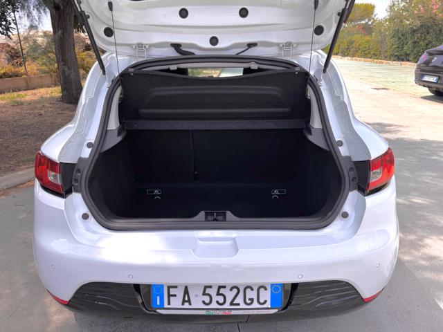 RENAULT Clio usata, con USB