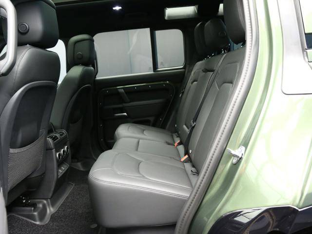 LAND ROVER Defender usata, con Boardcomputer