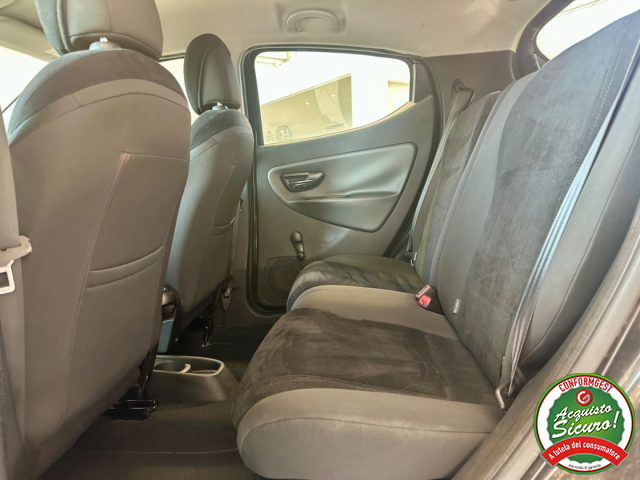 LANCIA Ypsilon usata, con Volante in pelle