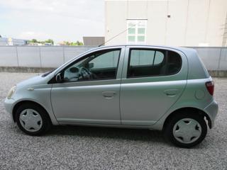 TOYOTA Yaris usata, con Airbag