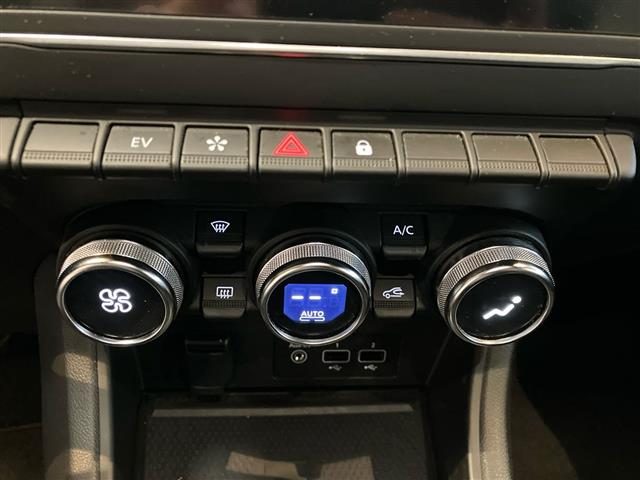 RENAULT Captur usata, con Hill holder