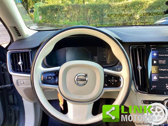 VOLVO V90 Cross Country usata, con Cronologia tagliandi