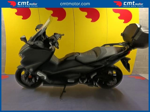 YAMAHA T-Max 560 usata 2
