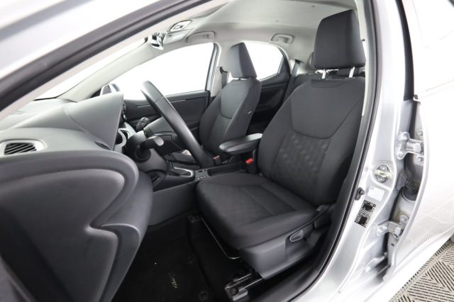 TOYOTA Yaris usata 2
