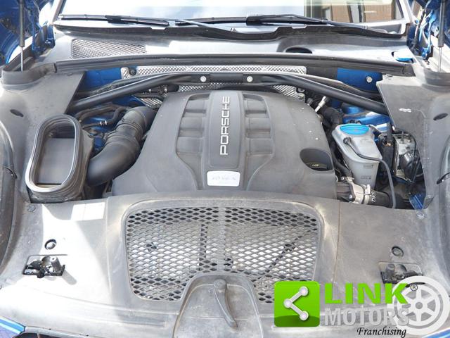 PORSCHE Macan usata, con Sedile posteriore sdoppiato