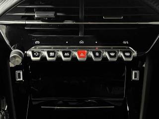 PEUGEOT 2008 usata, con Sensore di luce