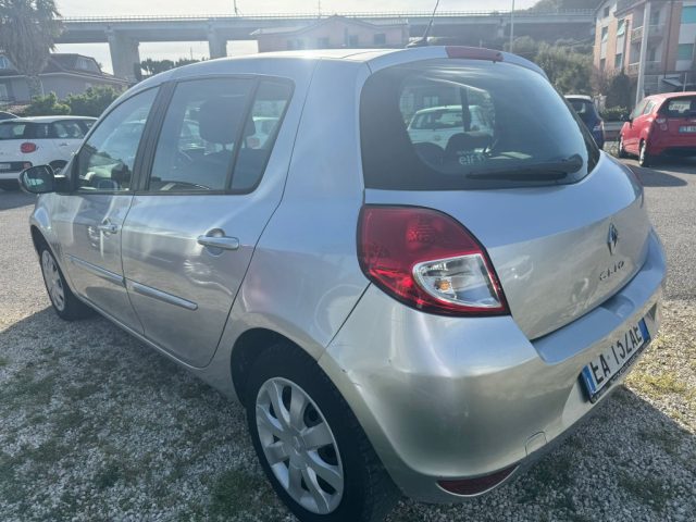 RENAULT Clio usata, con Autoradio