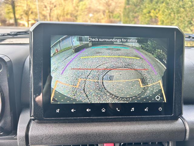 SUZUKI Jimny usata, con Touch screen