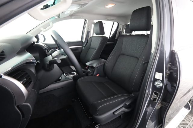 TOYOTA Hilux usata 2