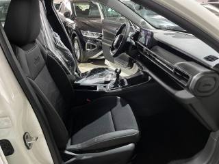 JEEP Avenger usata, con Sedile posteriore sdoppiato