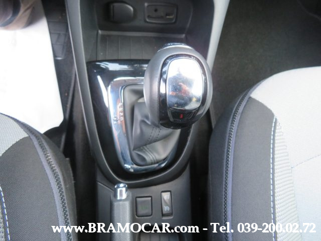 RENAULT Captur usata, con Volante in pelle