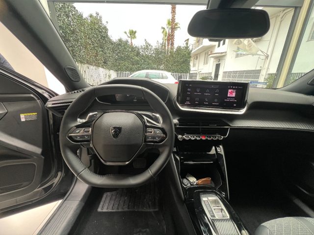 PEUGEOT 2008 usata, con Fari LED