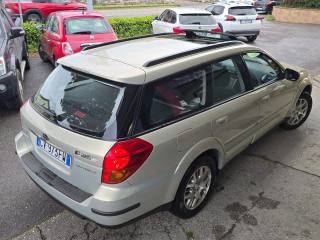SUBARU OUTBACK usata, con Sound system