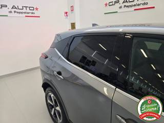 NISSAN Qashqai usata, con Fari LED