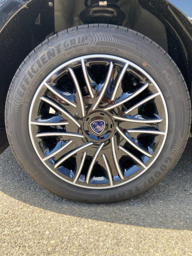 LANCIA Ypsilon usata, con Servosterzo