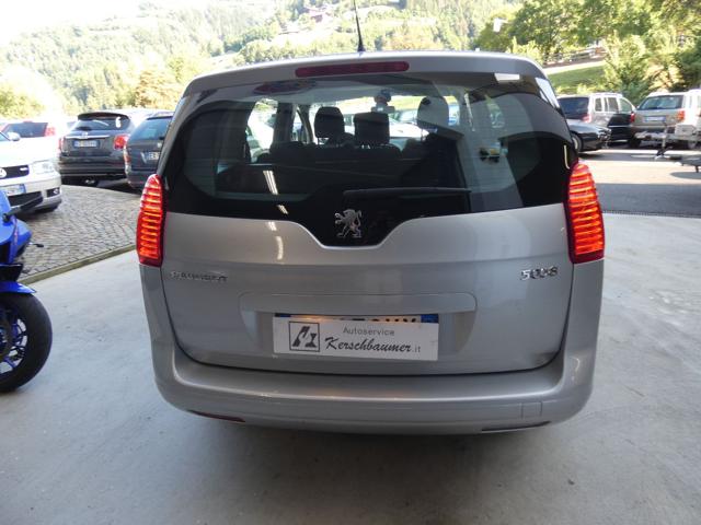 PEUGEOT 5008 usata, con Autoradio