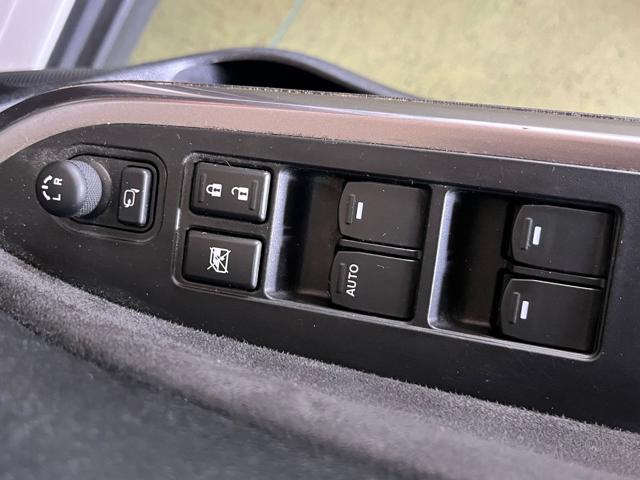 SUZUKI Vitara usata, con Fari LED