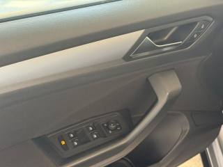 VOLKSWAGEN T-Roc usata, con Sensori di parcheggio posteriori