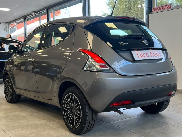 LANCIA Ypsilon usata, con Autoradio