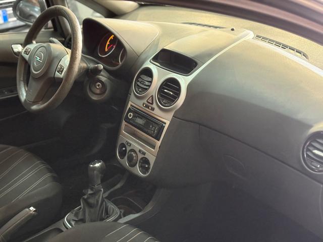 OPEL Corsa usata, con Interni in pelle