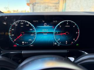 MERCEDES-BENZ GLA 200 usata, con Leve al volante