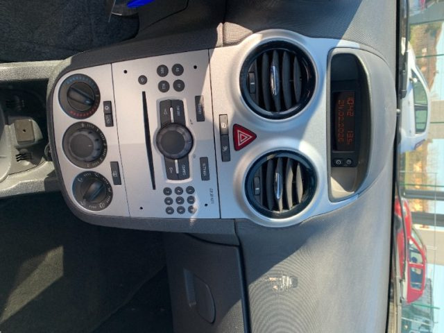 OPEL Corsa usata, con Controllo trazione