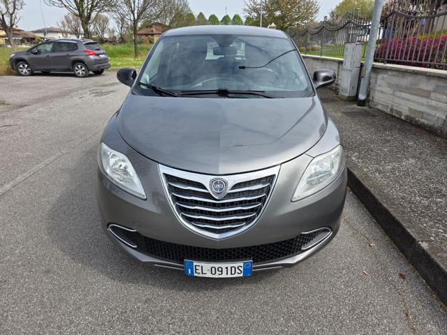 LANCIA Ypsilon usata, con Airbag