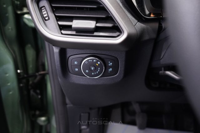 FORD Transit Courier usata, con USB