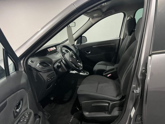 RENAULT Scenic usata, con Autoradio