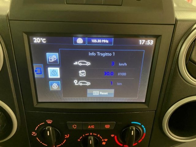 PEUGEOT Partner usata, con Sensori di parcheggio posteriori