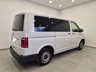 VOLKSWAGEN Caravelle usata, con Autoradio