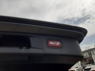 MERCEDES-BENZ E 220 usata, con Controllo elettronico della corsia