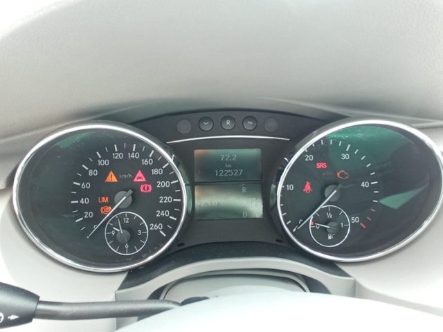 MERCEDES-BENZ R 320 usata, con Climatizzatore