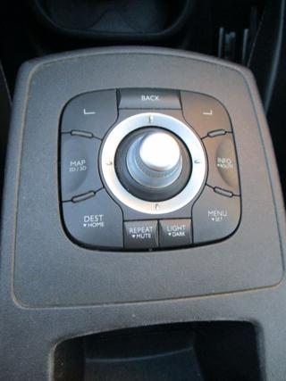 RENAULT Scenic usata, con Sensori di parcheggio anteriori