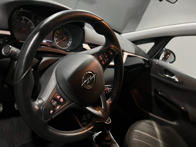 OPEL Corsa usata, con Autoradio