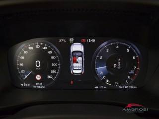 VOLVO XC40 usata 12