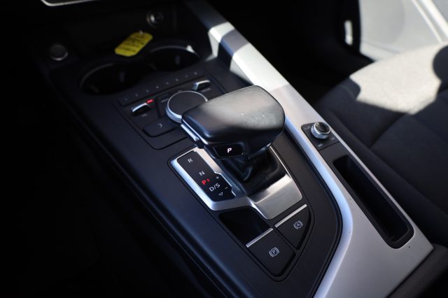 AUDI A4 usata, con Sistema di avviso di distanza