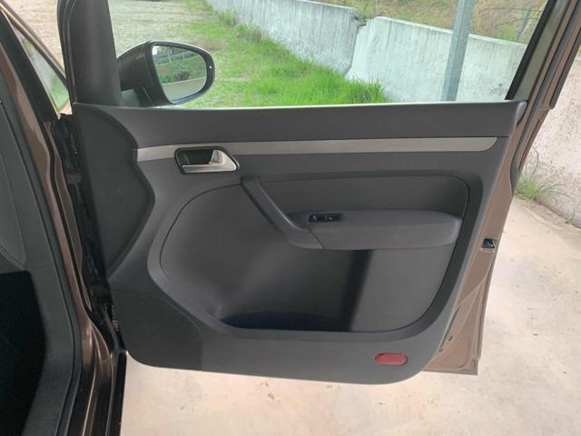 VOLKSWAGEN Touran usata 51
